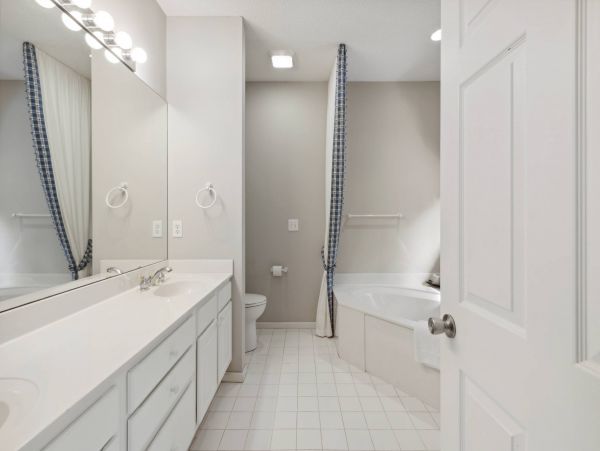 Charming Vacation Rental with Great Amenities in Hilton Head