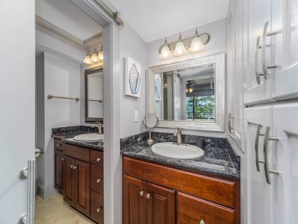 Oceanfront Vacation Condo on the 4th Floor