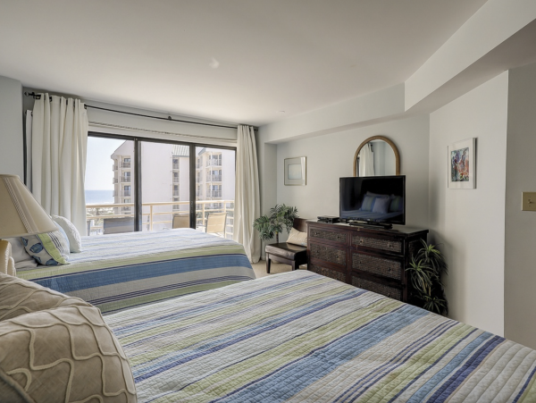 Picturesque Oceanfront Two Bedroom Condo Sleeps 8 Guests