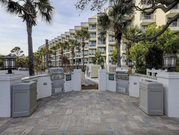 Picturesque Oceanfront Two Bedroom Condo Sleeps 8 Guests