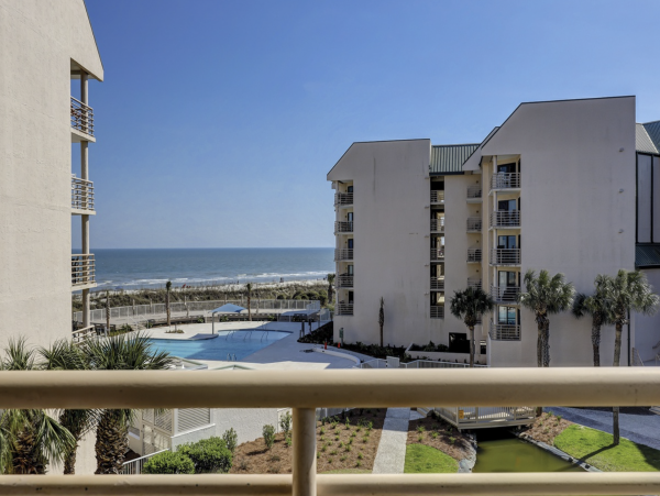 Picturesque Oceanfront Two Bedroom Condo Sleeps 8 Guests