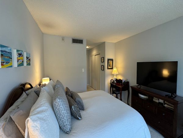 Marco Island Vacation Condo with 2 Bedroom & Balcony