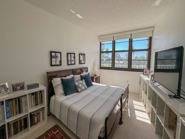 Marco Island Vacation Condo with 2 Bedroom & Balcony