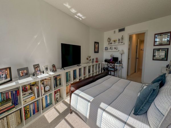 Marco Island Vacation Condo with 2 Bedroom & Balcony