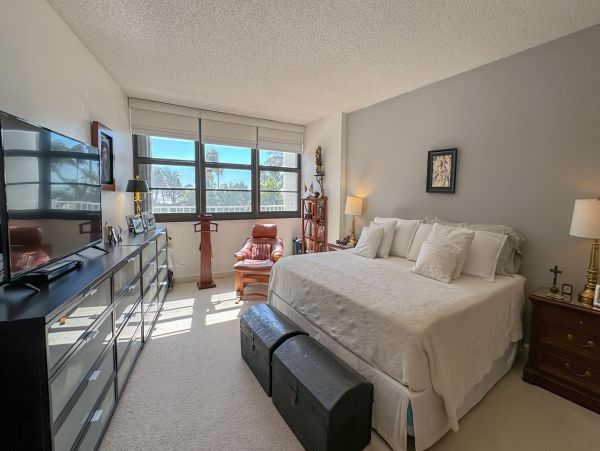Marco Island Vacation Condo with 2 Bedroom & Balcony