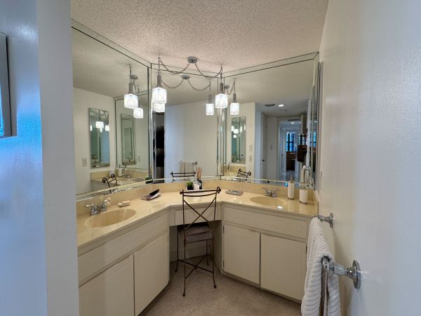 Marco Island Vacation Condo with 2 Bedroom & Balcony