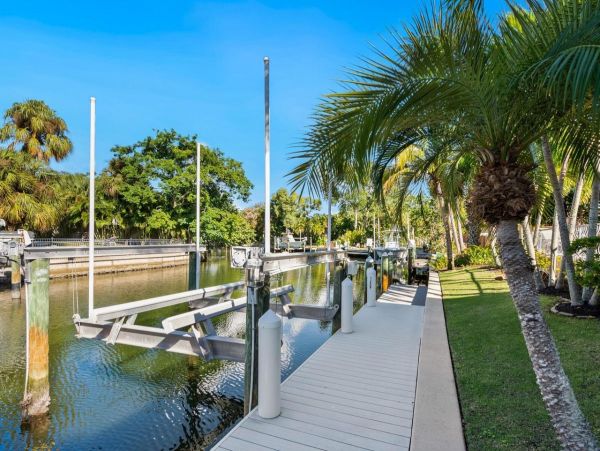 Luxurious Siesta Key Vacation Rental with Private Pool & Spa