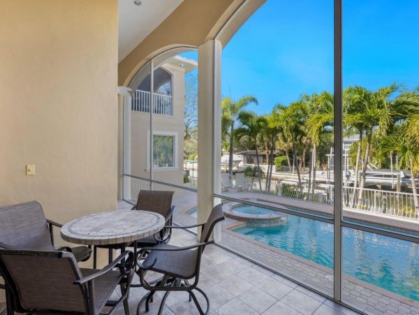 Luxurious Siesta Key Vacation Rental with Private Pool & Spa