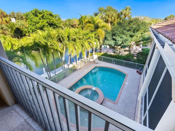 Luxurious Siesta Key Vacation Rental with Private Pool & Spa