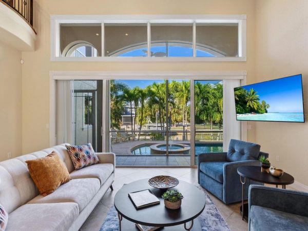 Luxurious Siesta Key Vacation Rental with Private Pool & Spa