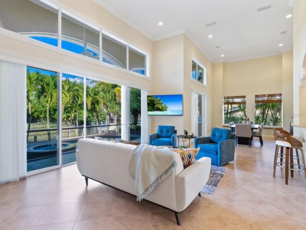 Luxurious Siesta Key Vacation Rental with Private Pool & Spa