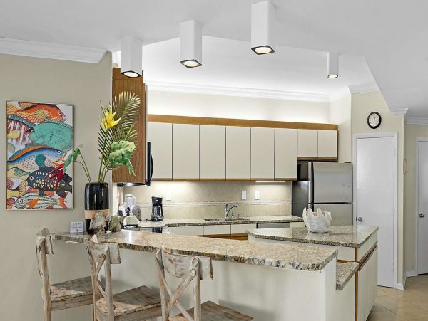 Orange Beach Lovely Condo with 3 Bedrooms & Full Ocean Views