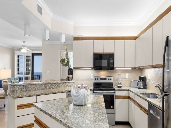 Orange Beach Lovely Condo with 3 Bedrooms & Full Ocean Views