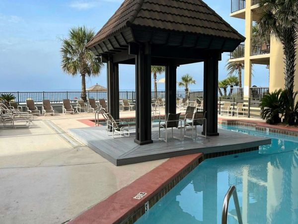 Orange Beach Lovely Condo with 3 Bedrooms & Full Ocean Views
