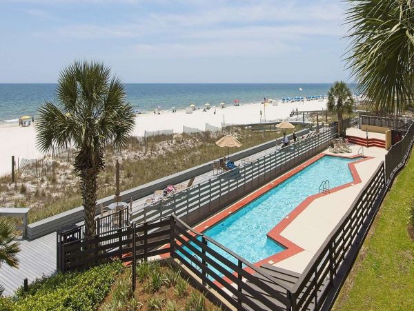 Orange Beach Lovely Condo with 3 Bedrooms & Full Ocean Views