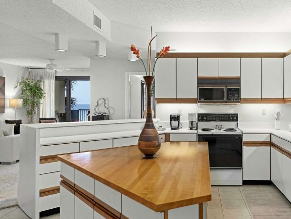 Two Bedroom Vacation Rental with Stunning Gulf Views in Orange Beach