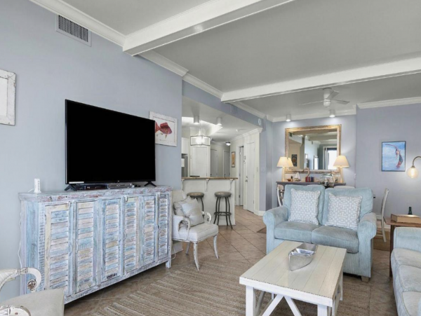 Orange Beach Oceanfront Three bedroom Home with Great Amenities