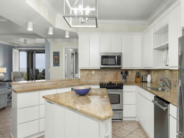 Orange Beach Oceanfront Three bedroom Home with Great Amenities