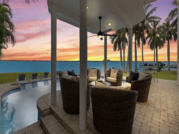 Pure Luxury Vacation Waterside Villa