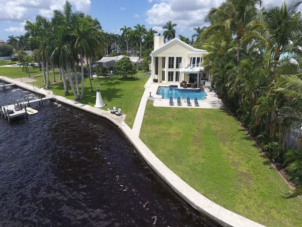 Pure Luxury Vacation Waterside Villa