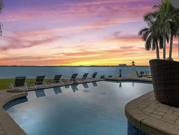 Pure Luxury Vacation Waterside Villa