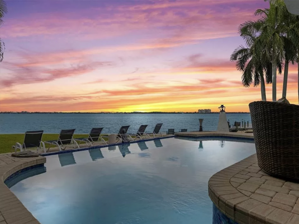 Pure Luxury Vacation Waterside Villa