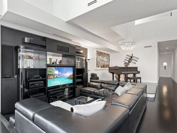 Pure Luxury Vacation Waterside Villa