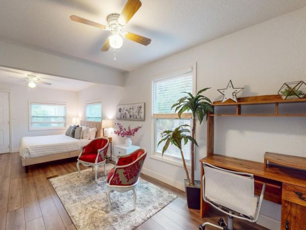 Cozy Apartment with 2 Bedrooms in Sarasota