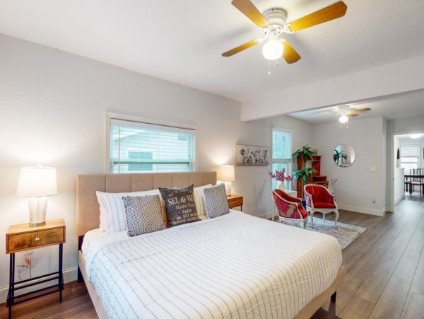 Cozy Apartment with 2 Bedrooms in Sarasota