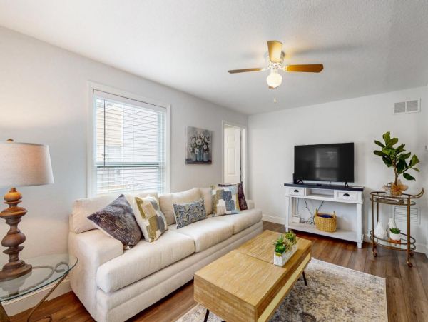 Cozy Apartment with 2 Bedrooms in Sarasota
