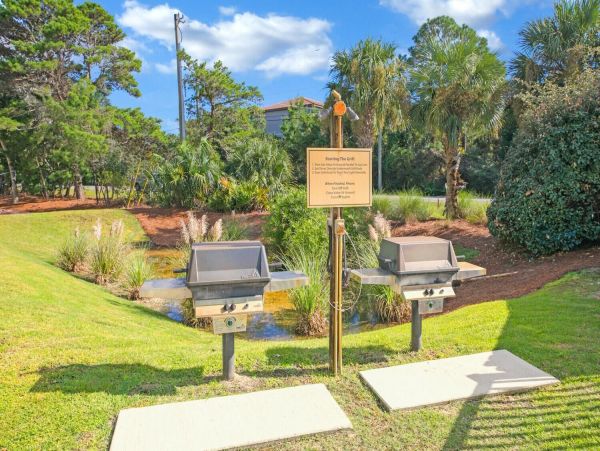 Santa Rosa Beach Vacation Pool Condo - Walking Distance to the Beach