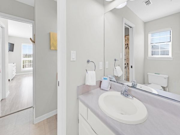 Santa Rosa Beach Vacation Pool Condo - Walking Distance to the Beach