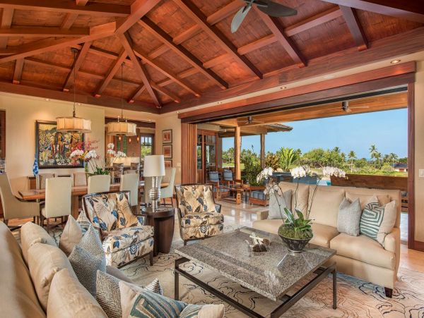 Opulent 5 Bedroom Vacation Rental with Private Pool & Great Views