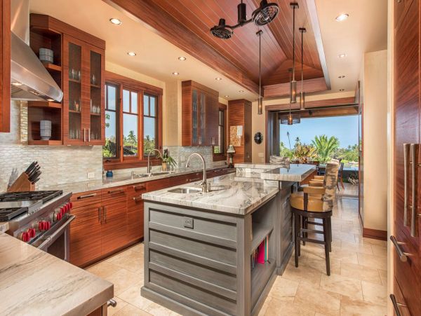 Opulent 5 Bedroom Vacation Rental with Private Pool & Great Views
