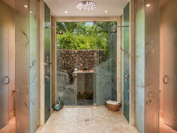 Opulent 5 Bedroom Vacation Rental with Private Pool & Great Views