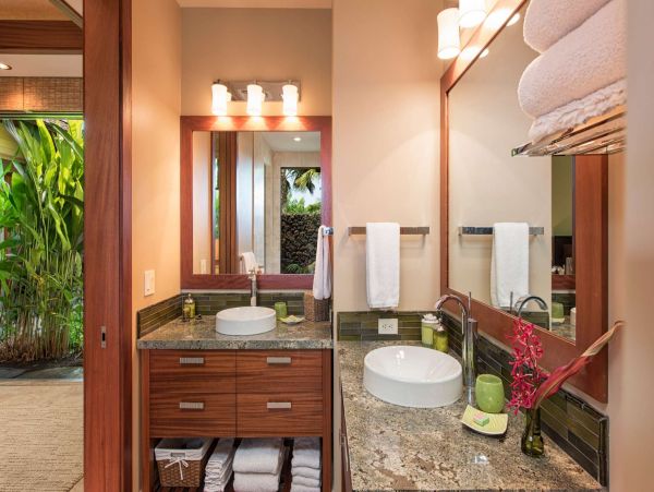 Opulent 5 Bedroom Vacation Rental with Private Pool & Great Views