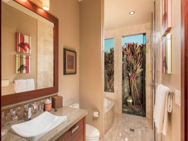 Opulent 5 Bedroom Vacation Rental with Private Pool & Great Views