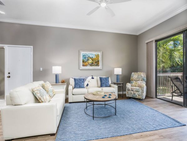 Siesta Key Condo Across the Street from Beach Pond Views, Tennis & Pool