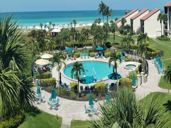 Beachfront Two Bedroom Vacation Rental Condo in Siesta Key