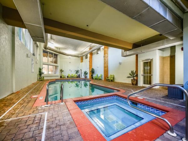 One Bedroom Plus Bunk Room Gulf Front Rental in Panama City Beach