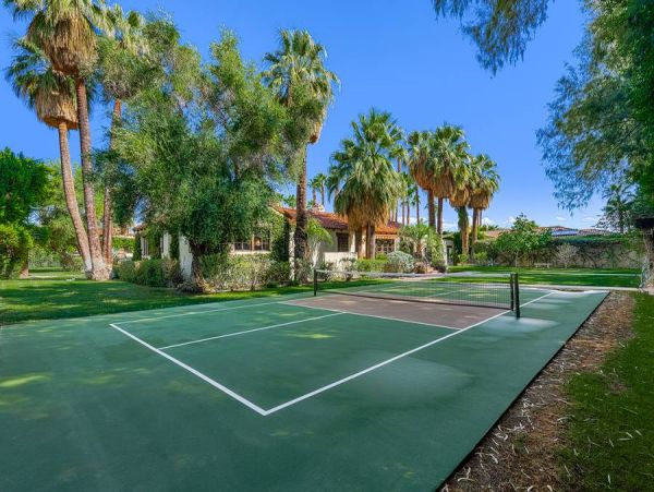 Luxury Vacation Rental with 6 Bedrooms & Private Pool