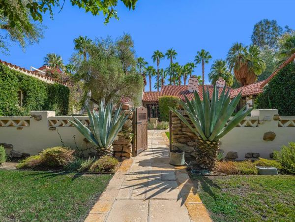 Luxury Vacation Rental with 6 Bedrooms & Private Pool