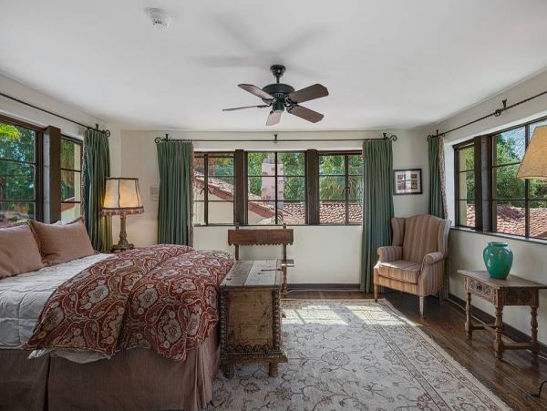 Luxury Vacation Rental with 6 Bedrooms & Private Pool