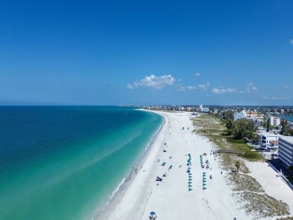 Treasure Island 4 Bedroom Vacation Rental Across the Street from the Beach