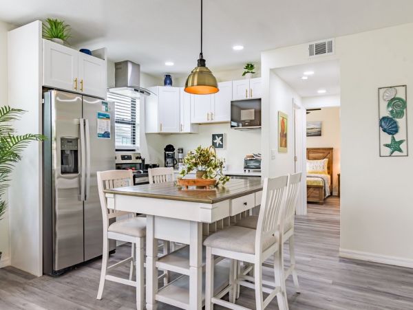 Treasure Island 4 Bedroom Vacation Rental Across the Street from the Beach