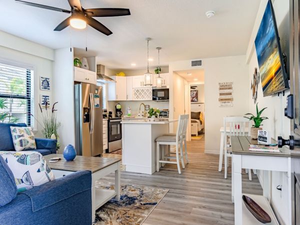 Treasure Island 4 Bedroom Vacation Rental Across the Street from the Beach