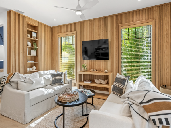 Luxury 5 Bedroom Vacation Home in Anna Maria 2 Min Walk to Beach