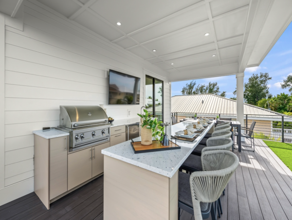 Luxury 5 Bedroom Vacation Home in Anna Maria 2 Min Walk to Beach