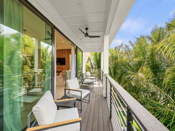 Luxury 5 Bedroom Vacation Home in Anna Maria 2 Min Walk to Beach