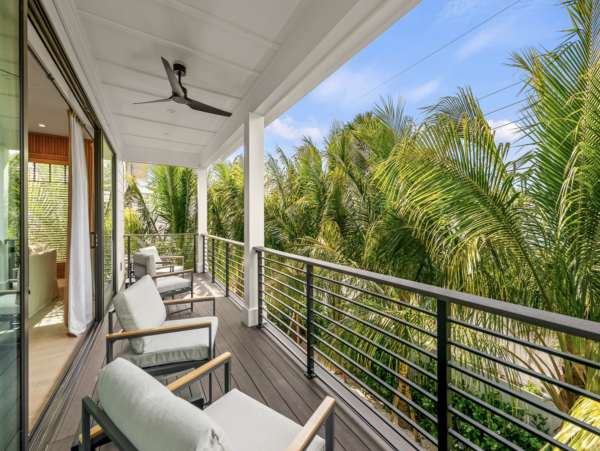 Luxury 5 Bedroom Vacation Home in Anna Maria 2 Min Walk to Beach